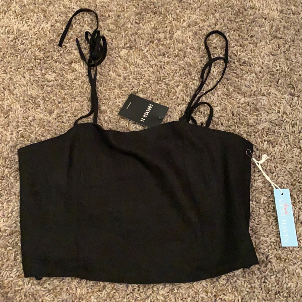 Tie-straps black crop top